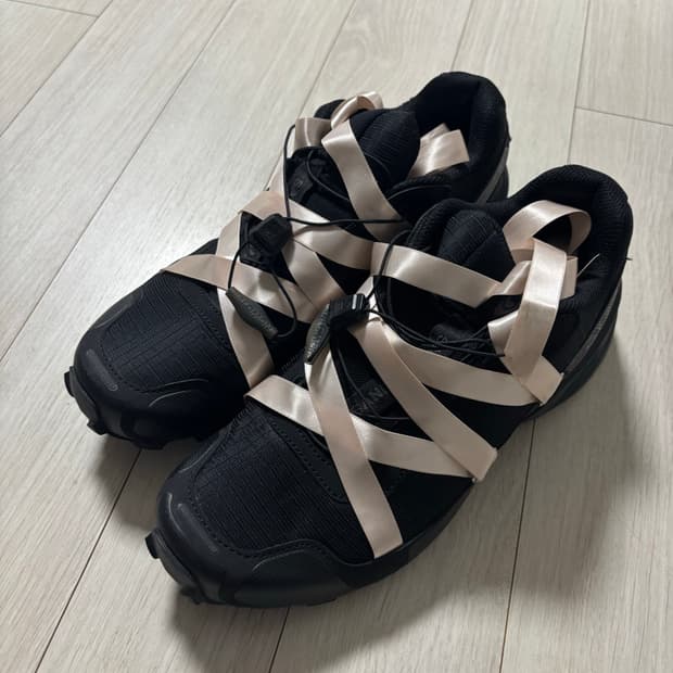 살로몬 샌디리앙 사이즈 255