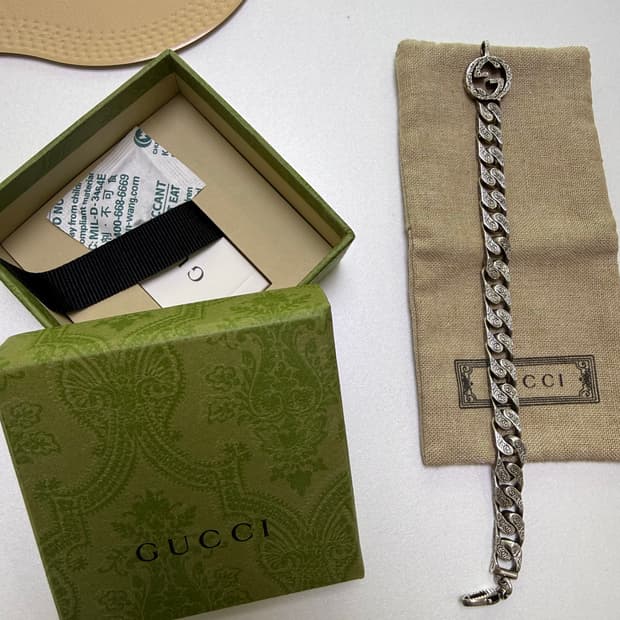 구찌 인터로킹 G 체인 팔찌 실버 20cm