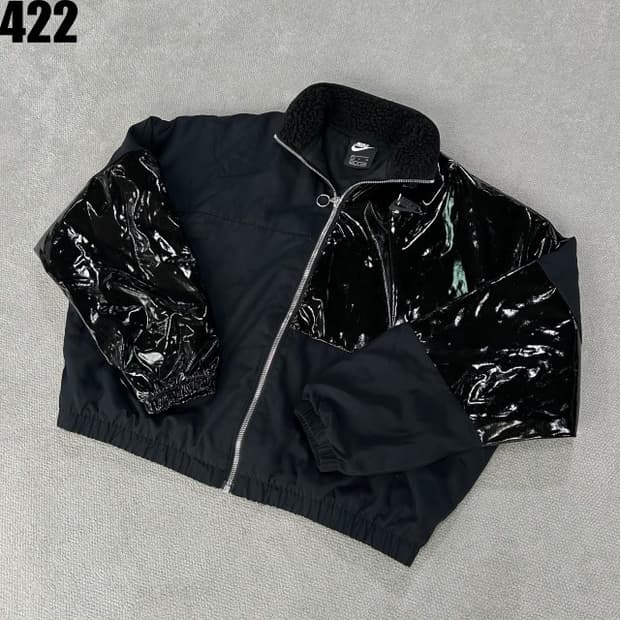 나이키 유광 크롭 자켓 S