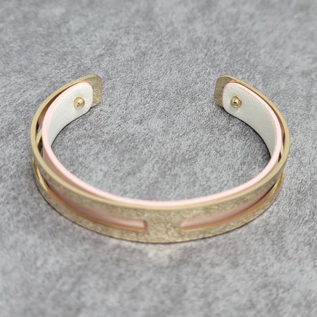 bangle bracelet