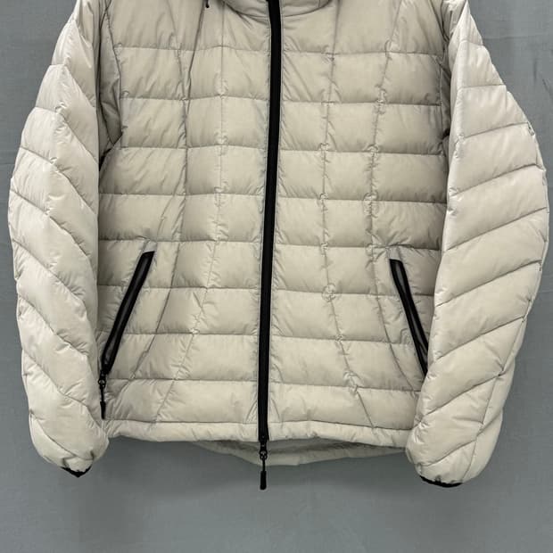 비긴202 커브라이트 다운 점퍼 라이트 그레이 새상품 2사이즈