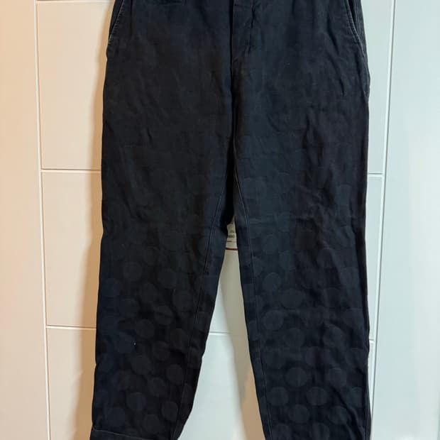 이스트로그 도트 패턴 팬츠