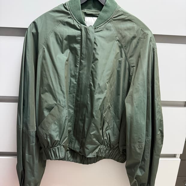 COS 카키색 봄버 자켓 EUR 32