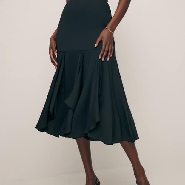 리포메이션 vida 블랙 플리츠 미디 스커트 비스코스플레어스커트