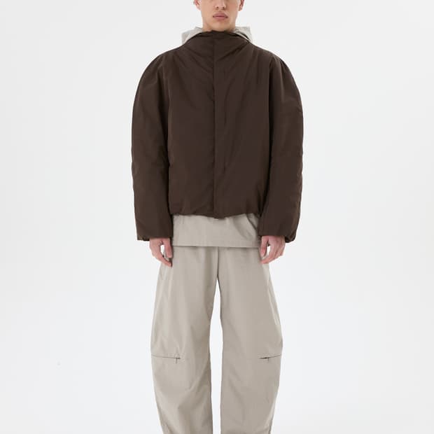 아모멘토 25FW 타프타 패디드 래글런 점퍼 브라운 S