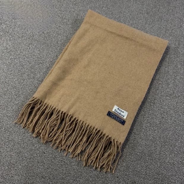 아크네 스튜디오 목도리 머플러