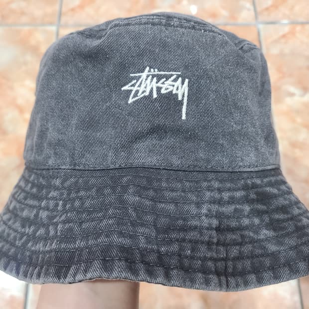 스투시 워시드 스탁 버킷 차콜