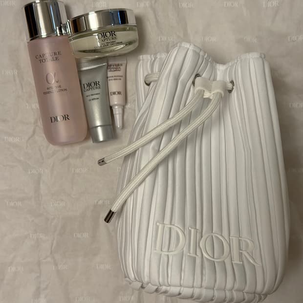 디올 파우치 스킨케어