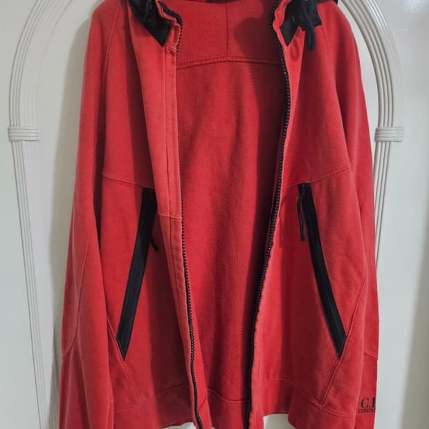 Cp컴퍼니 니트 고글 후드집업