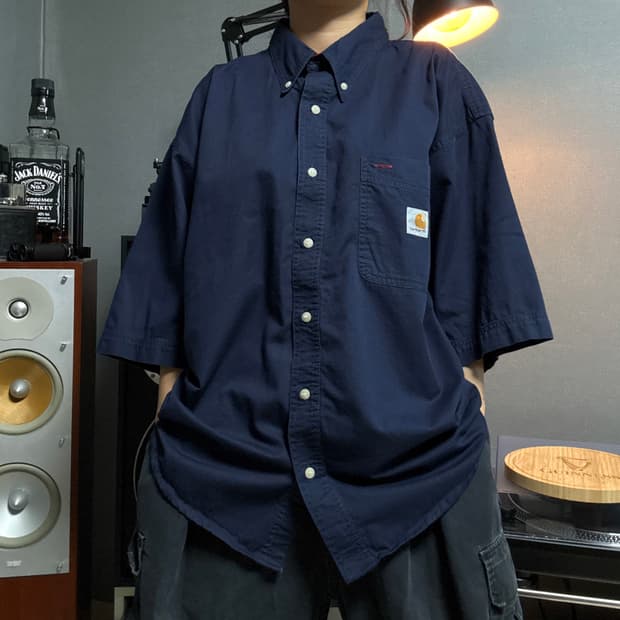 칼하트 반팔셔츠