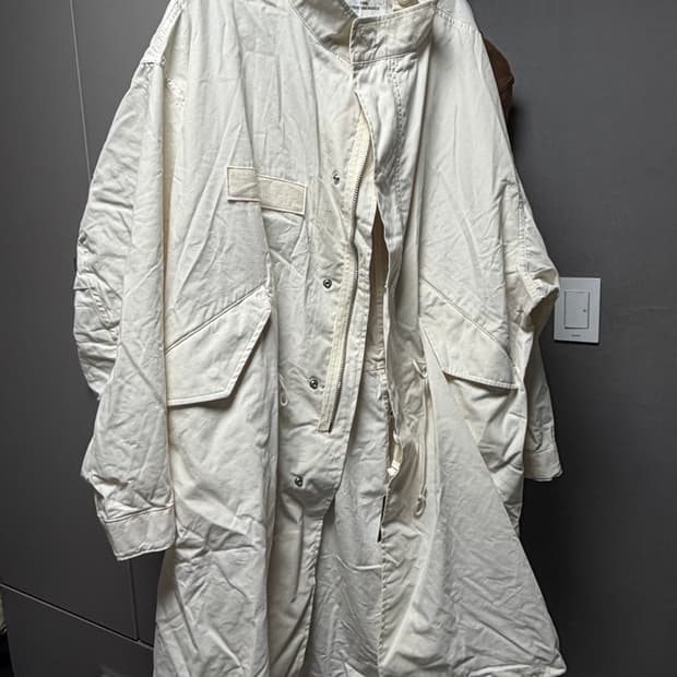 프릭스스토어 오프화이트 f사이즈 새제품 판매합니다