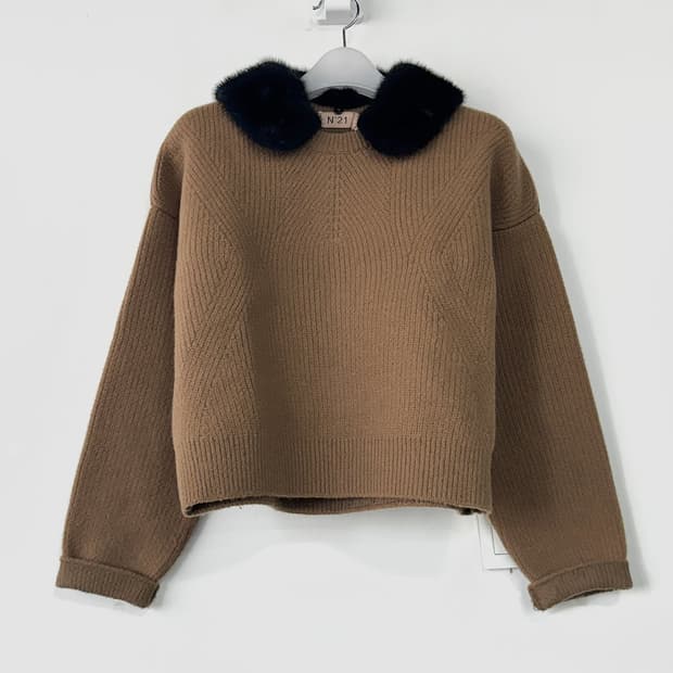 N21 밍크 카라 크롭 울 니트
