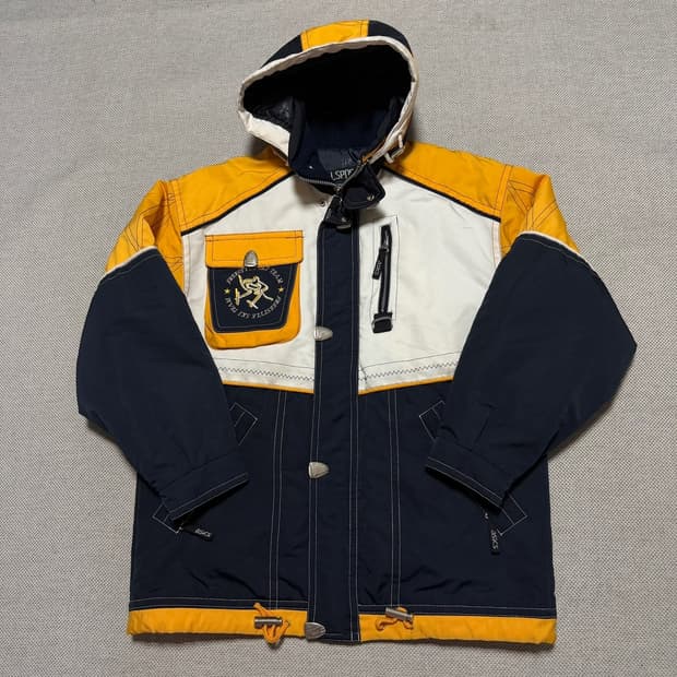 아식스 올드스쿨 스키 자켓