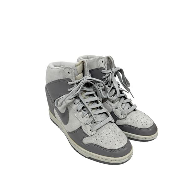 나이키 웨지 스니커즈 (235)