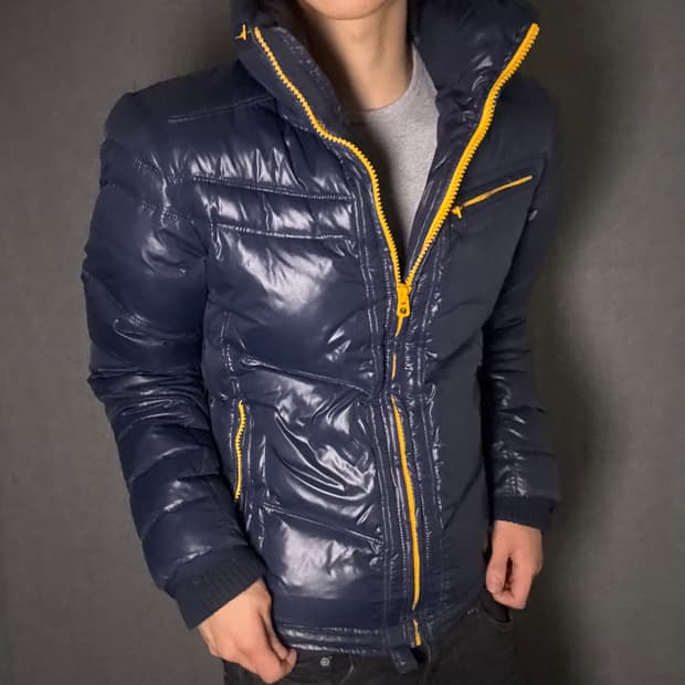 디젤 y2k 글로시 다운 푸퍼 패딩