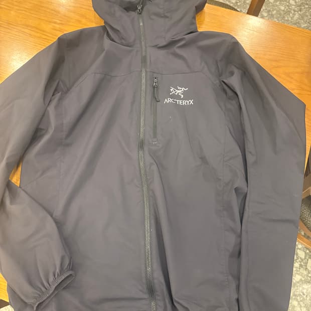 아크테릭스 스쿼미시 블랙