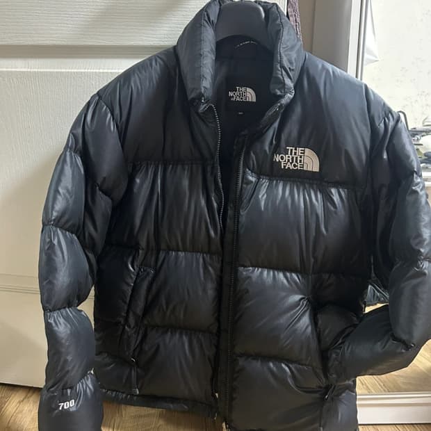 노스페이스 눕시 700 패딩 자켓 블랙 s