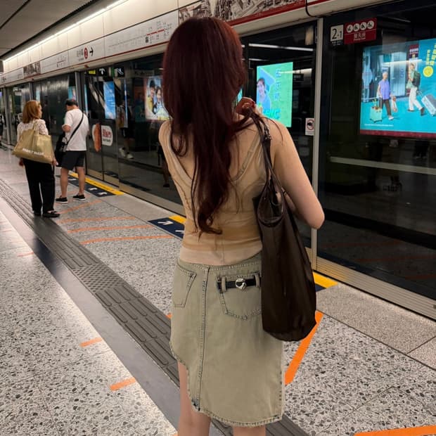 코페르니 비대칭 데님 스커트