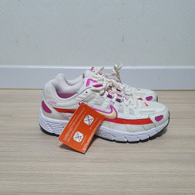나이키 P6000 ESS 운동화 260