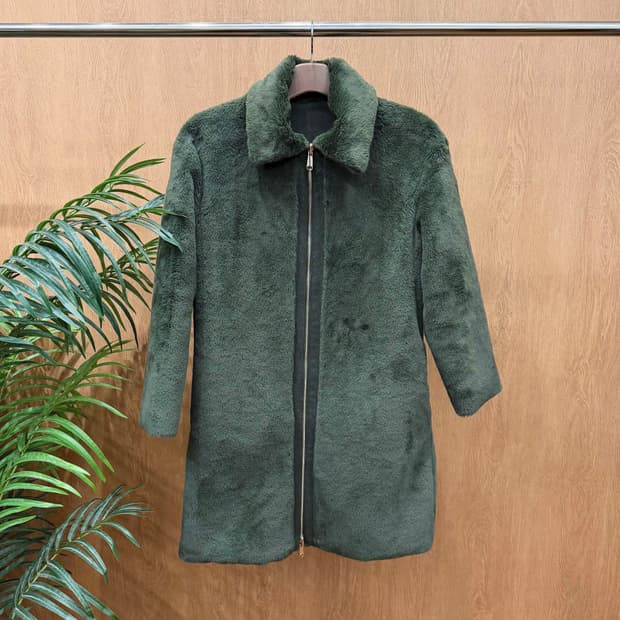 막스앤코 하프 퍼 코트 투웨이 지퍼 디테일 레귤러핏 그린