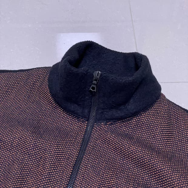 A.P.C. 아페쎄 울 플리스 짚업 배스트