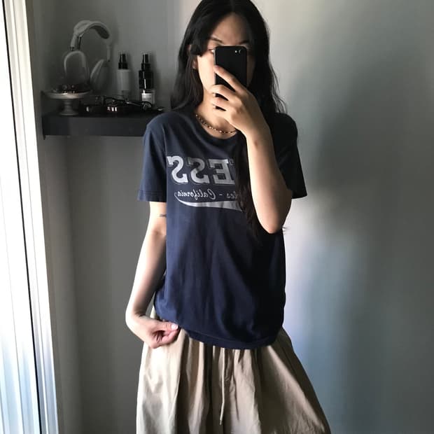 게스 중앙 프린팅 네이비 반팔티