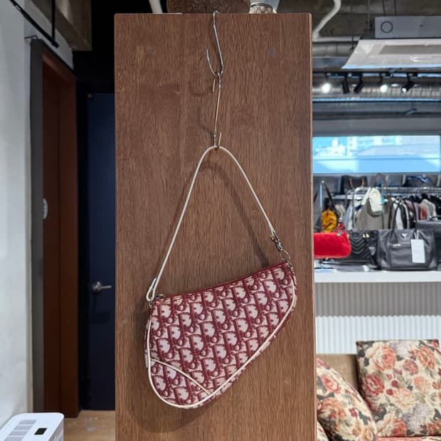 크리스찬 디올 레드 오블리크 새들 숄더백 