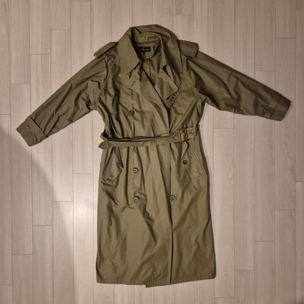 폴로 트렌치코트