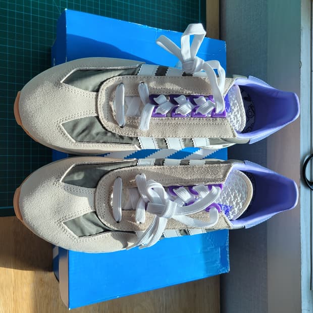 280사이즈 아디다스 부스트 런닝화 새상품 레트로피 런닝