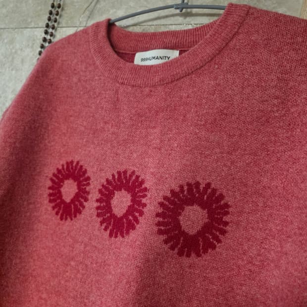 [3] 999휴머니티 에브리데이 로고 크루넥 니트 (코랄 핑크)