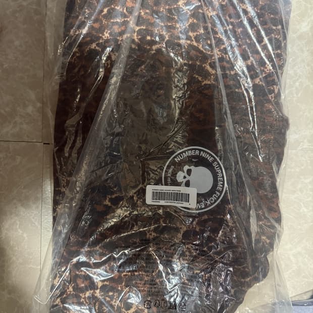 M사이즈 슈프림 넘버나인 후드 레오파드 25FW