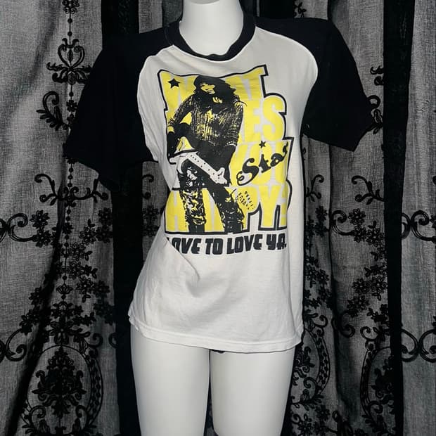 black raglan graphic t-shirt