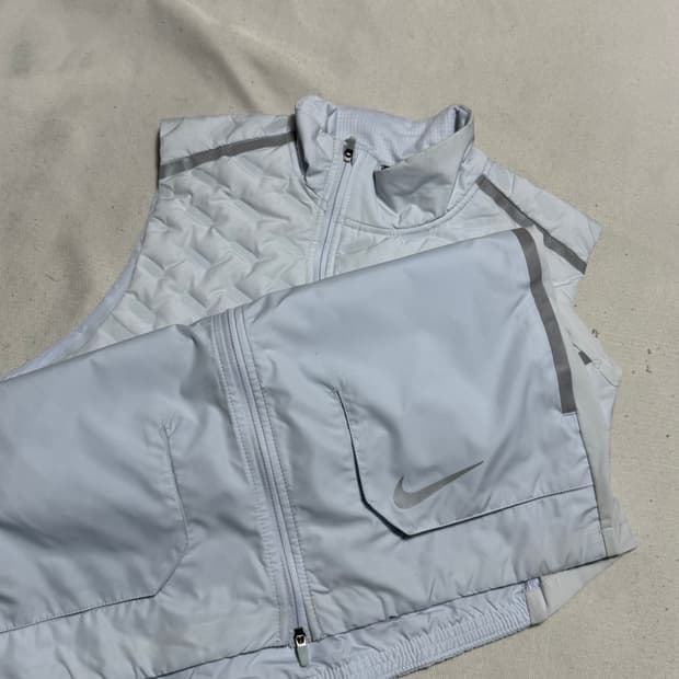 L 나이키 에어로로프트 경량 구스다운 패딩 베스트