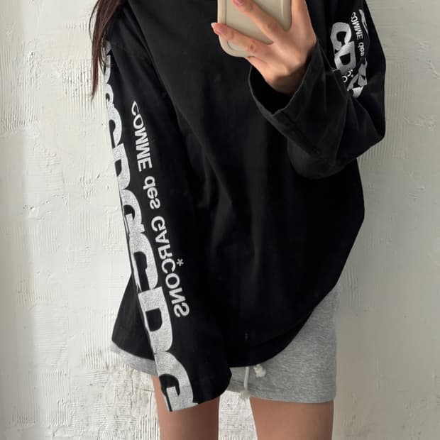 Comme des Garçons 꼼데가르송 CDG 로고 프린팅 롱 슬리브