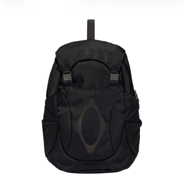 미스치프 버클 플랩 백팩 블랙 판매합니다 