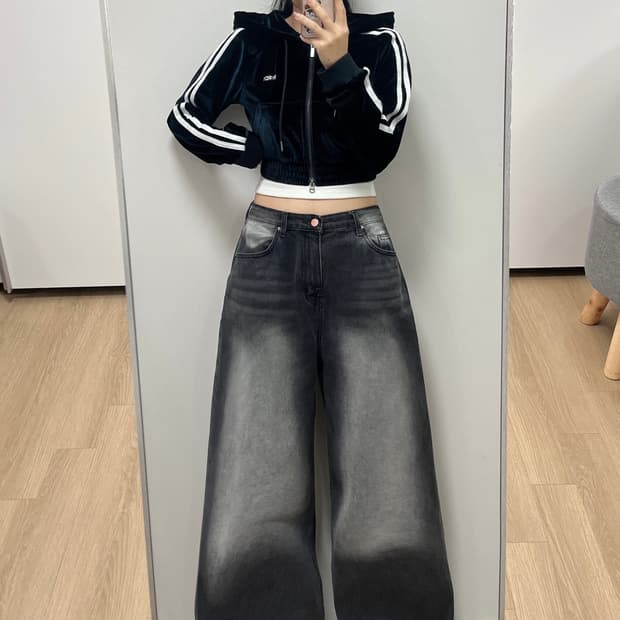 널디 벨벳 블랙 크롭 후디 트랙 탑