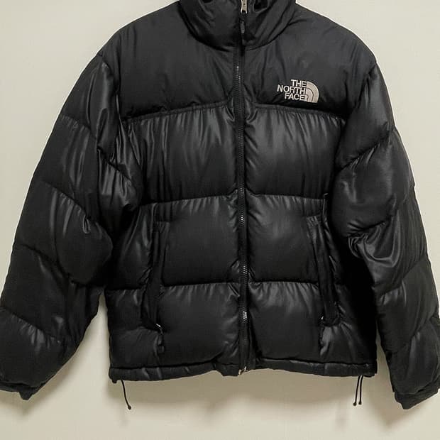 노스페이스 눕시 700 올 블랙 패딩 자켓