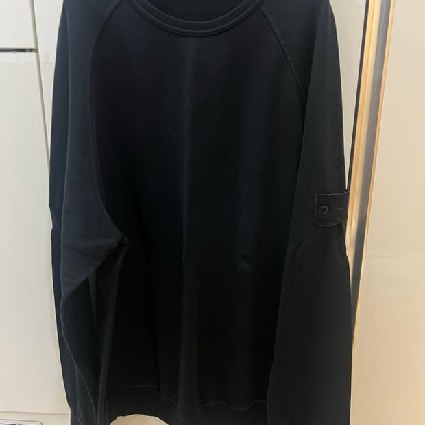 스톤아일랜드 고스트피스맨투맨 xl (한정판)