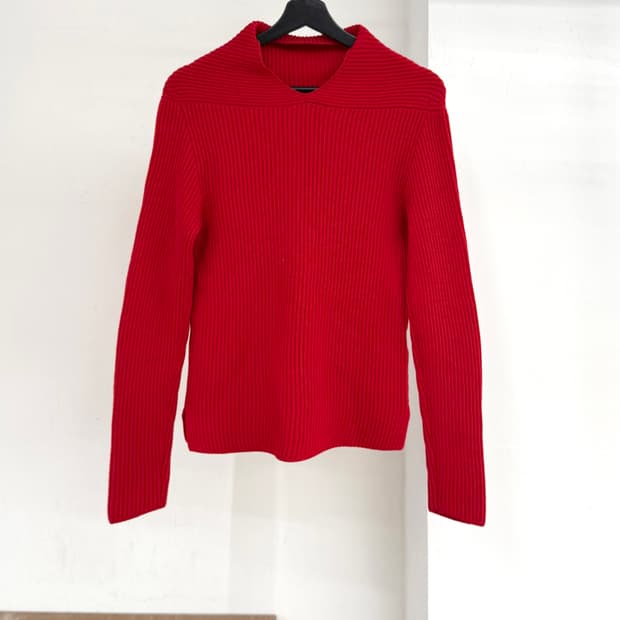 jw 앤더슨 레드 브이넥 울 니트