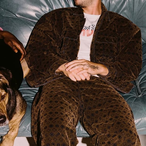 슈프림 플록 루즈 핏 진 블랙 24FW