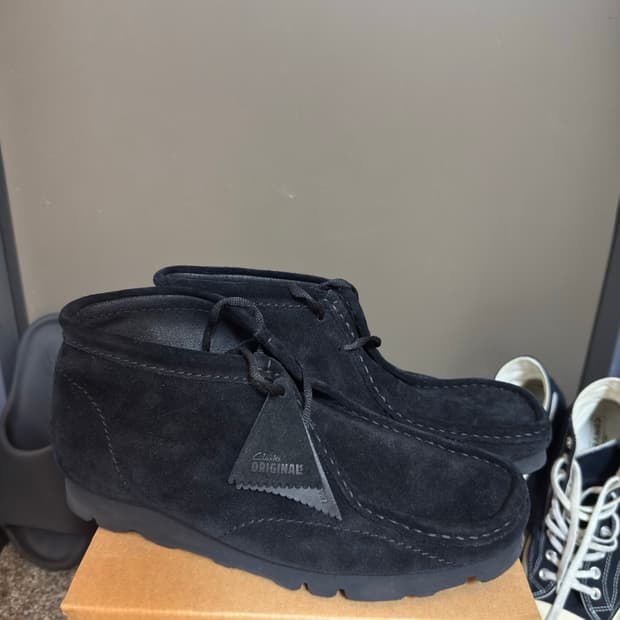 [270/UK9]포스트아카이브팩션(파프) x 클락스 왈라비BT 블랙