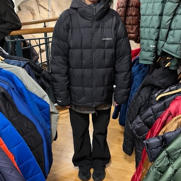 몽벨 800 재팬 네이지 경량 패딩 M