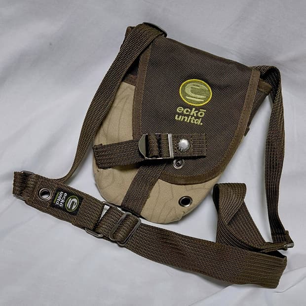 [희귀/빈티지] Ecko Unltd. Y2K 테크 미니 크로스백