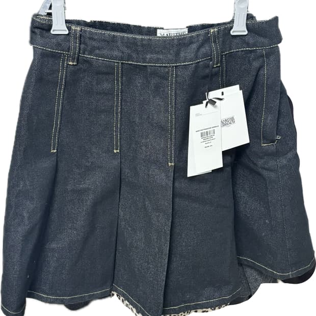 마리떼 플리츠 데님 스커트