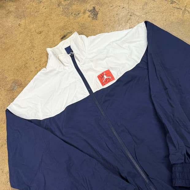 [정품/M] 조던 네이비 화이트 바람막이 자켓 b19