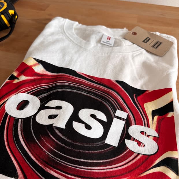 오아시스 오피셜 그래픽 티셔츠 (화이트 / 새제품) L 유니온잭