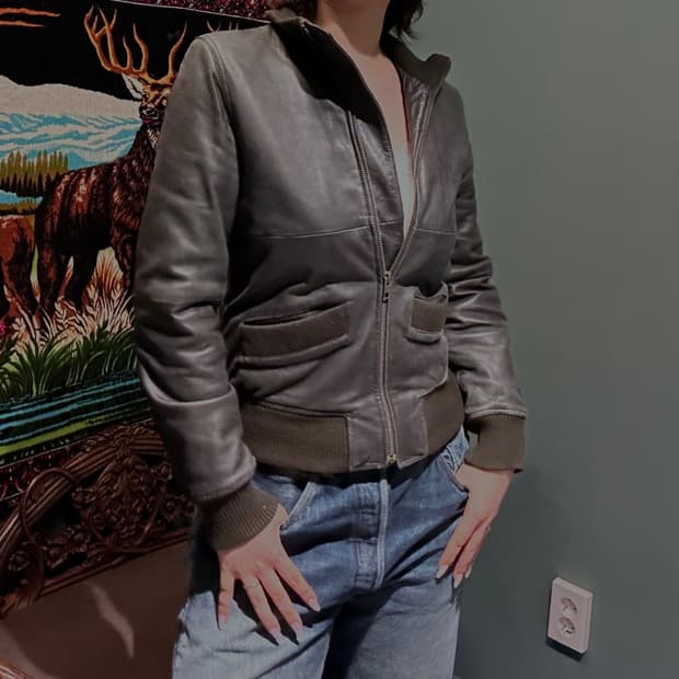 A.P.C. 봄버 가죽 자켓