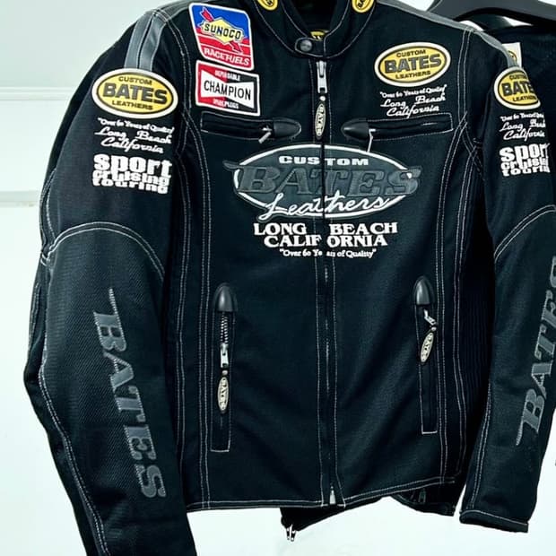 BATES 모터사이클 패치워크 크롭 레이싱 자켓