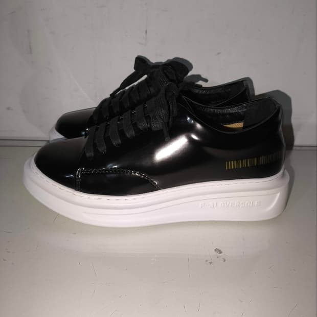 35 225mm P-31 오버솔 골드라벨 글로시 스니커즈 블랙