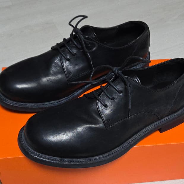 로스트가든 유니폼 워시드 더비 홀스하이드